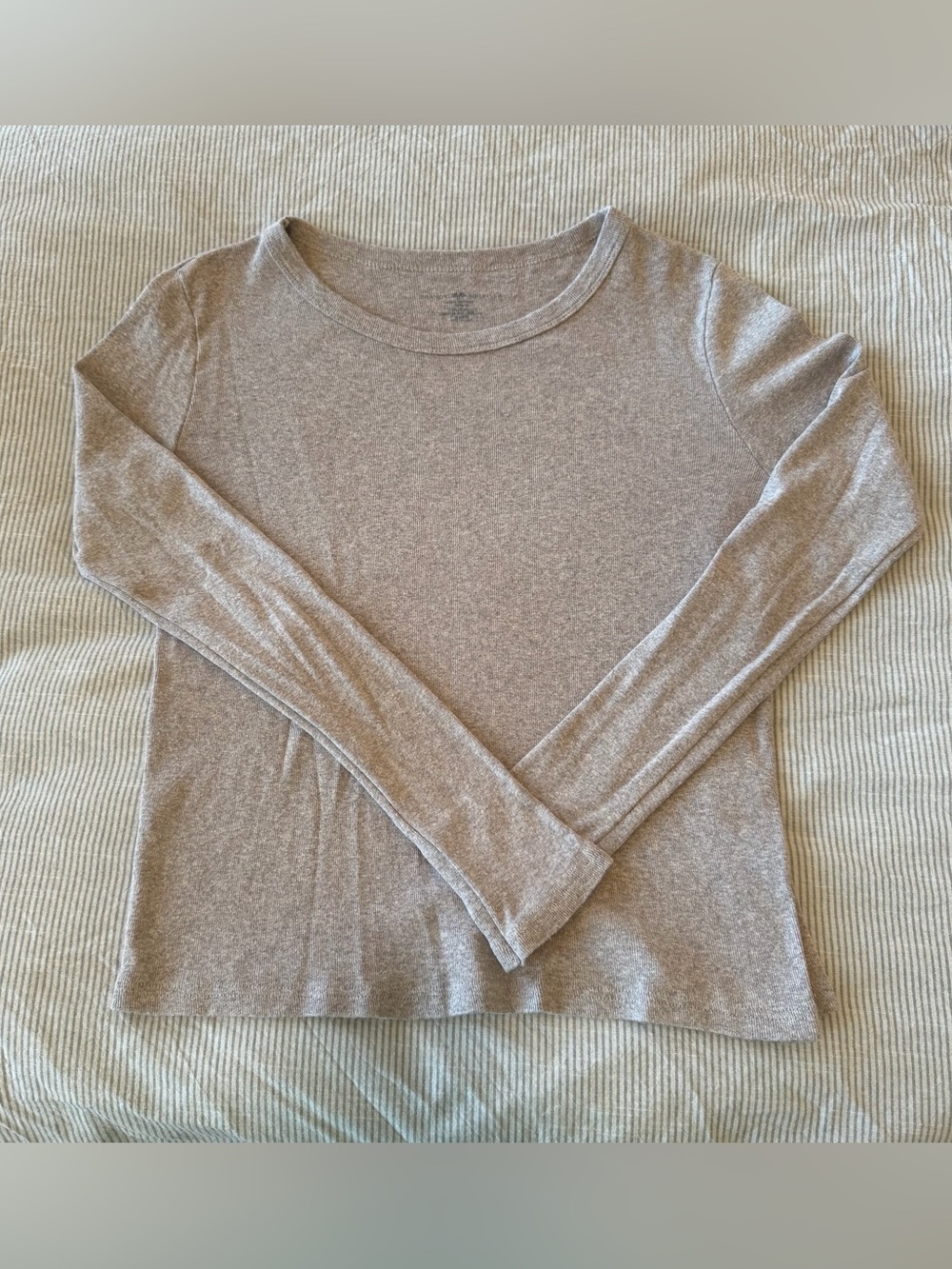 Brandy Melville Grey Long-Sleeve Top
